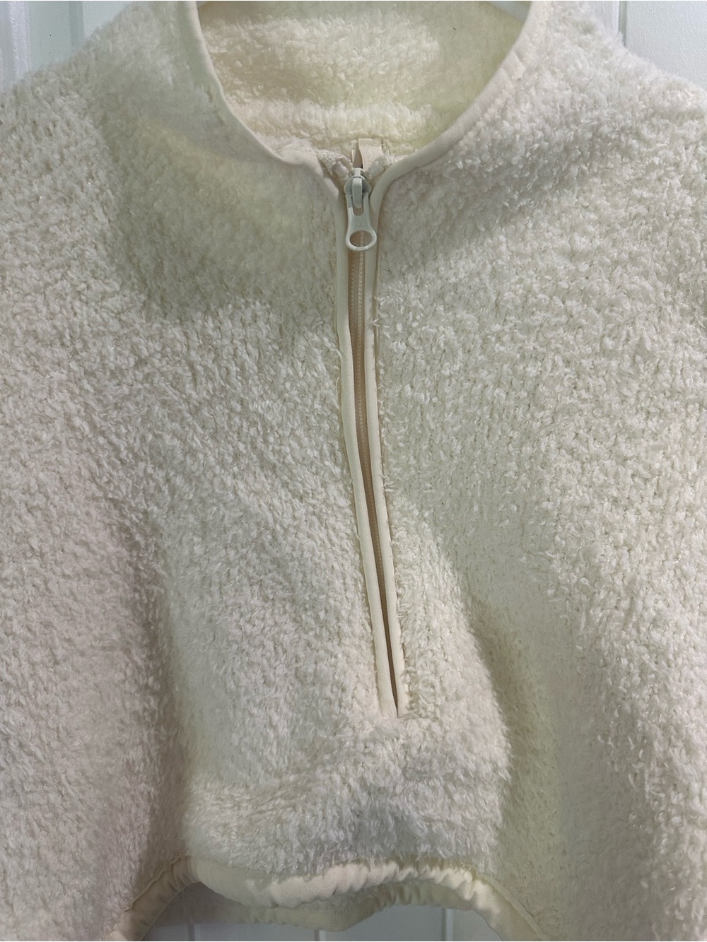 SKIMS Cropped Teddy Zip Jacket - Ivory - Picture 5 of 7